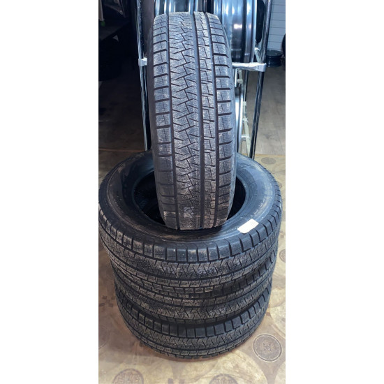 Автошина Kumho Wintercraft Ice WI-32 245/45 R18 100T шип.